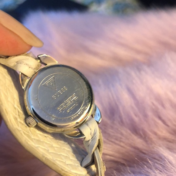 RARE montre Guess, bracelet en cuir tressé - Picture 3 of 3